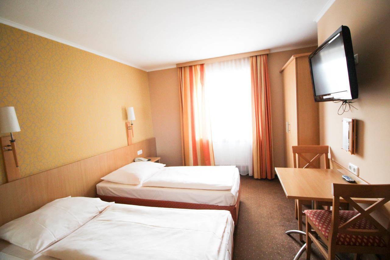 Jagerhof Hotel Garching bei München Buitenkant foto