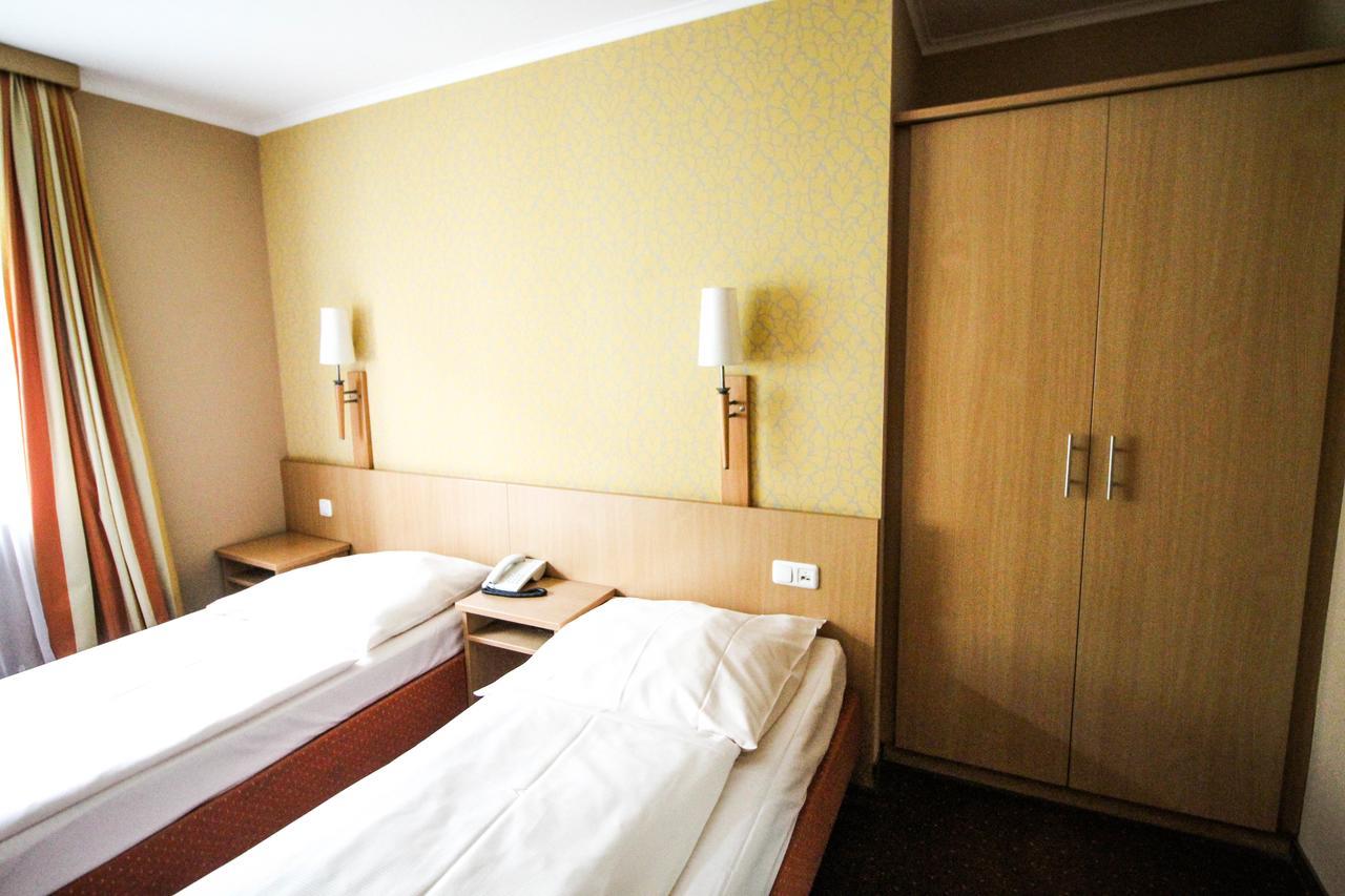 Jagerhof Hotel Garching bei München Buitenkant foto