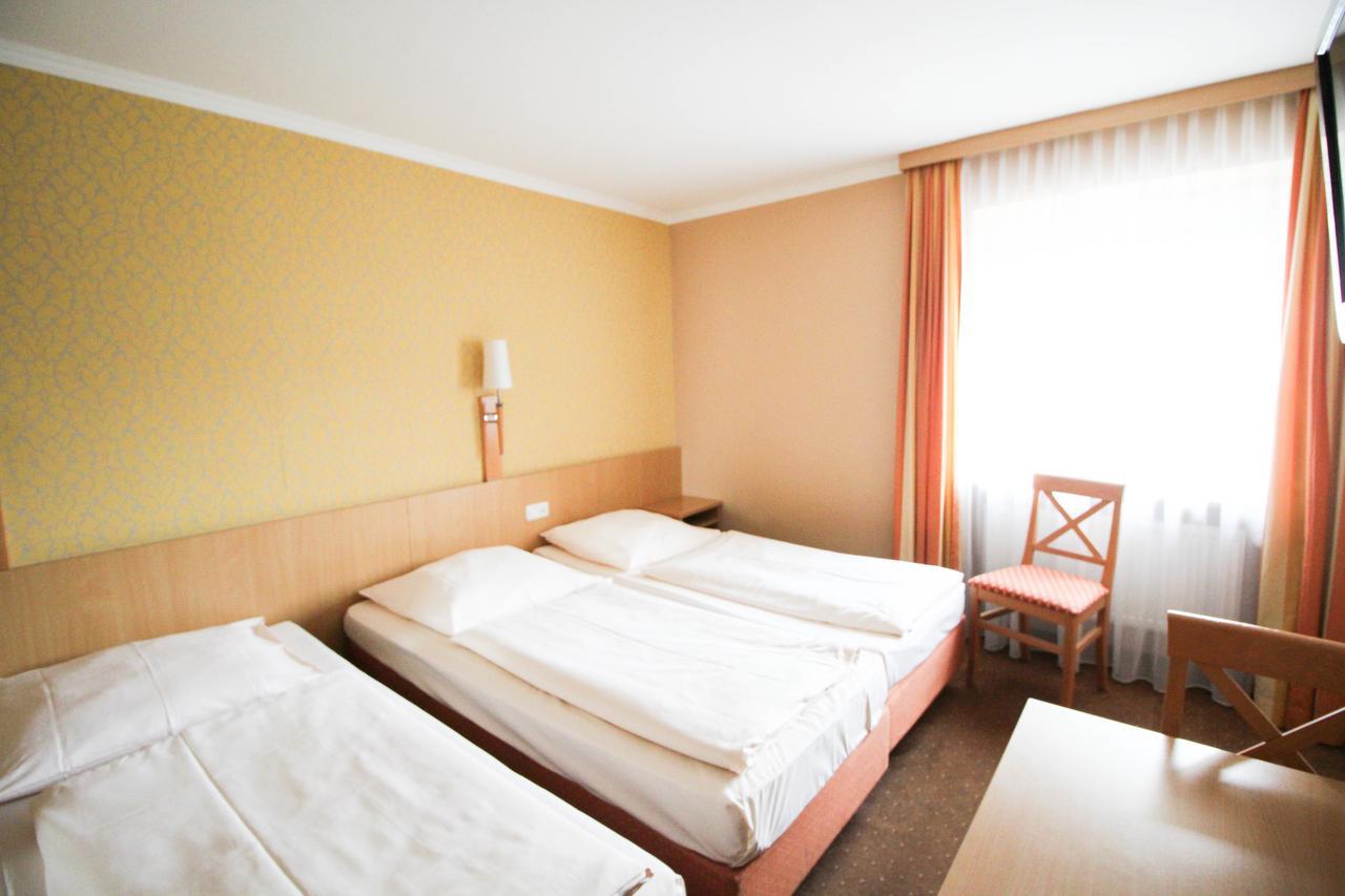Jagerhof Hotel Garching bei München Buitenkant foto