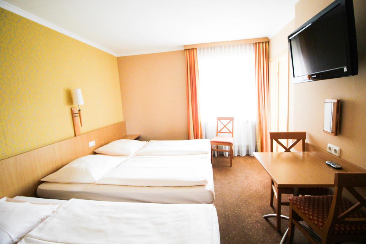 Jagerhof Hotel Garching bei München Buitenkant foto